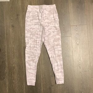 Alphalete Women’s Joggers